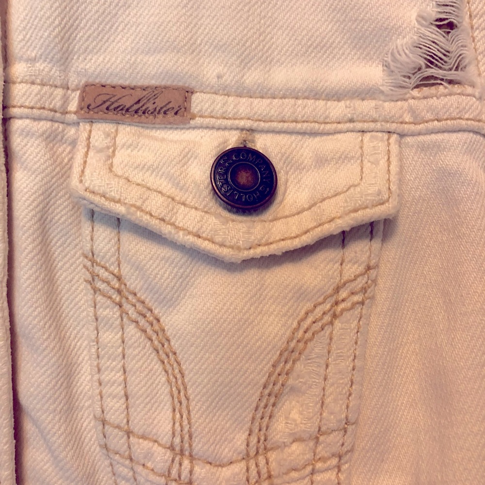 Hollister, women’s distressed denim jacket - Picture 4 of 7